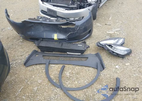 2022 Tesla Model Y Long Range Dual Motor All-Wheel Drive z USA, uszkodzony, nr VIN 7SAYGDEE2NA018857